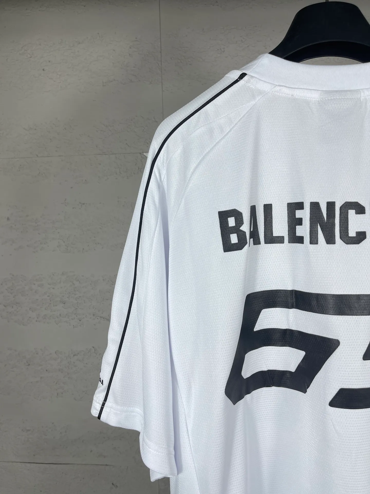 【 . Quality】BALENCI*GA/ Lamborghini ， ， ， T # 。 SS 25 New Arrival。 ， 。 。 ， ， ， 。 。 260 ， . ， 。 。 。 。 ， ， 。 . 。 OS . Same Style ：BL 253691 ：Black，White Size：XS S M L